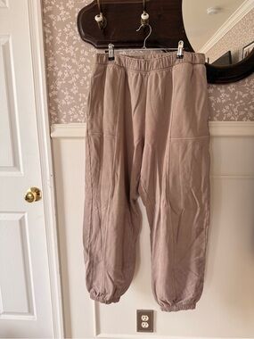 VS taupe barrel sweatpants